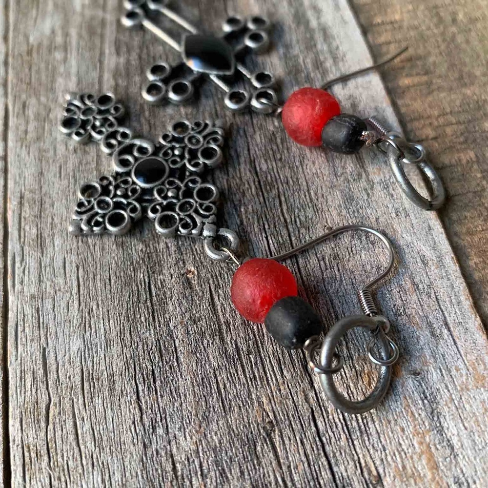 Women's Earrings - Picture 4 of 4